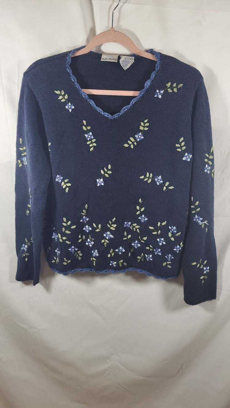 Vintage Bobbie Brooks Navy Blue Floral Embroidered V-Neck Grandma Sweater with C